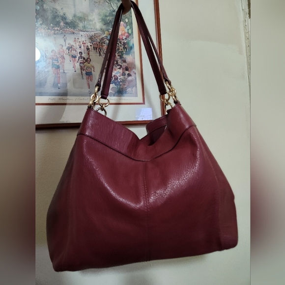 Coach Lexy In Leather Wine Soft Pebbled Leather Three Compartment Double Strap - Picture 10 of 15